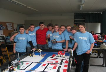 Das Robotikteam im Robotikraum